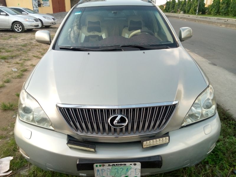 Main image of 2005 Lexus RX 330